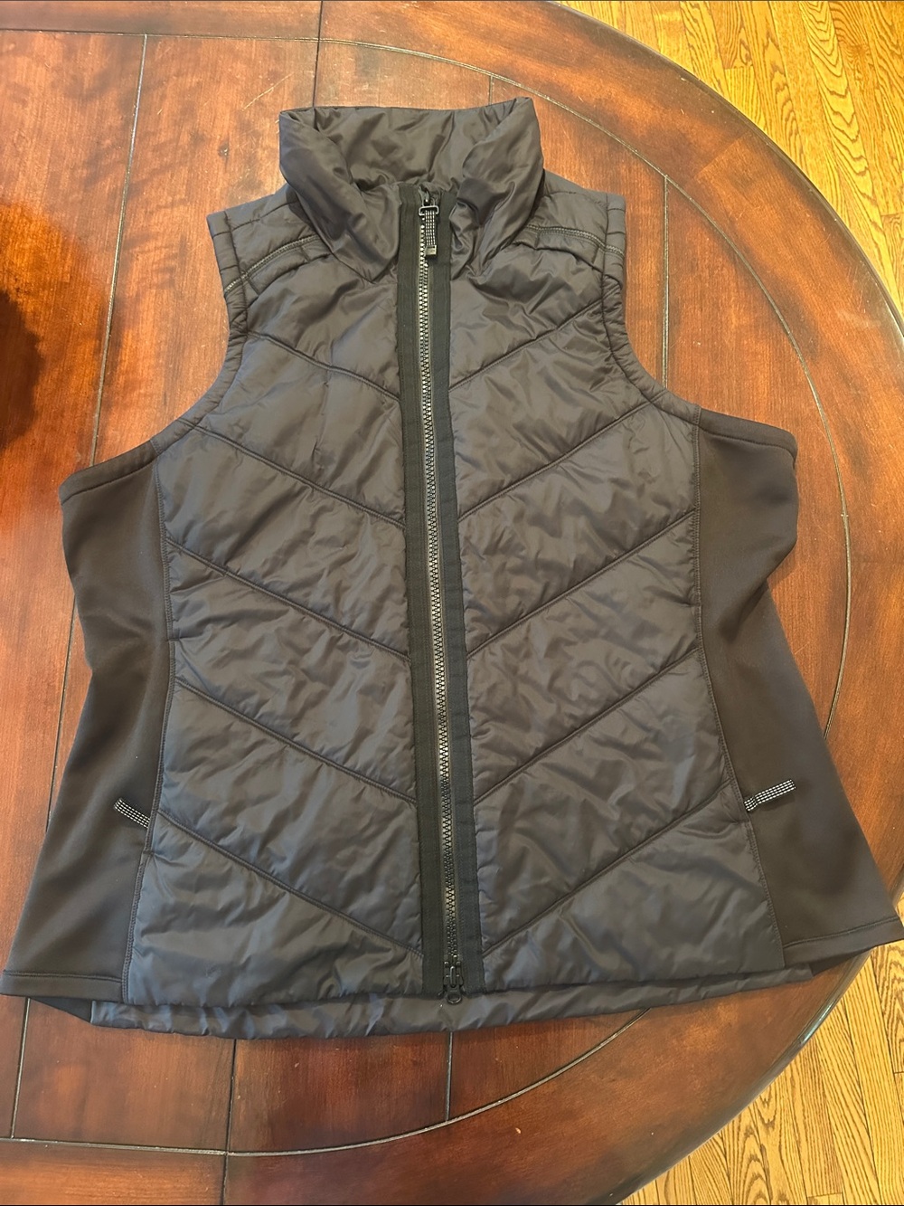 Athleta Black Quilted Sleeveless Vest Black